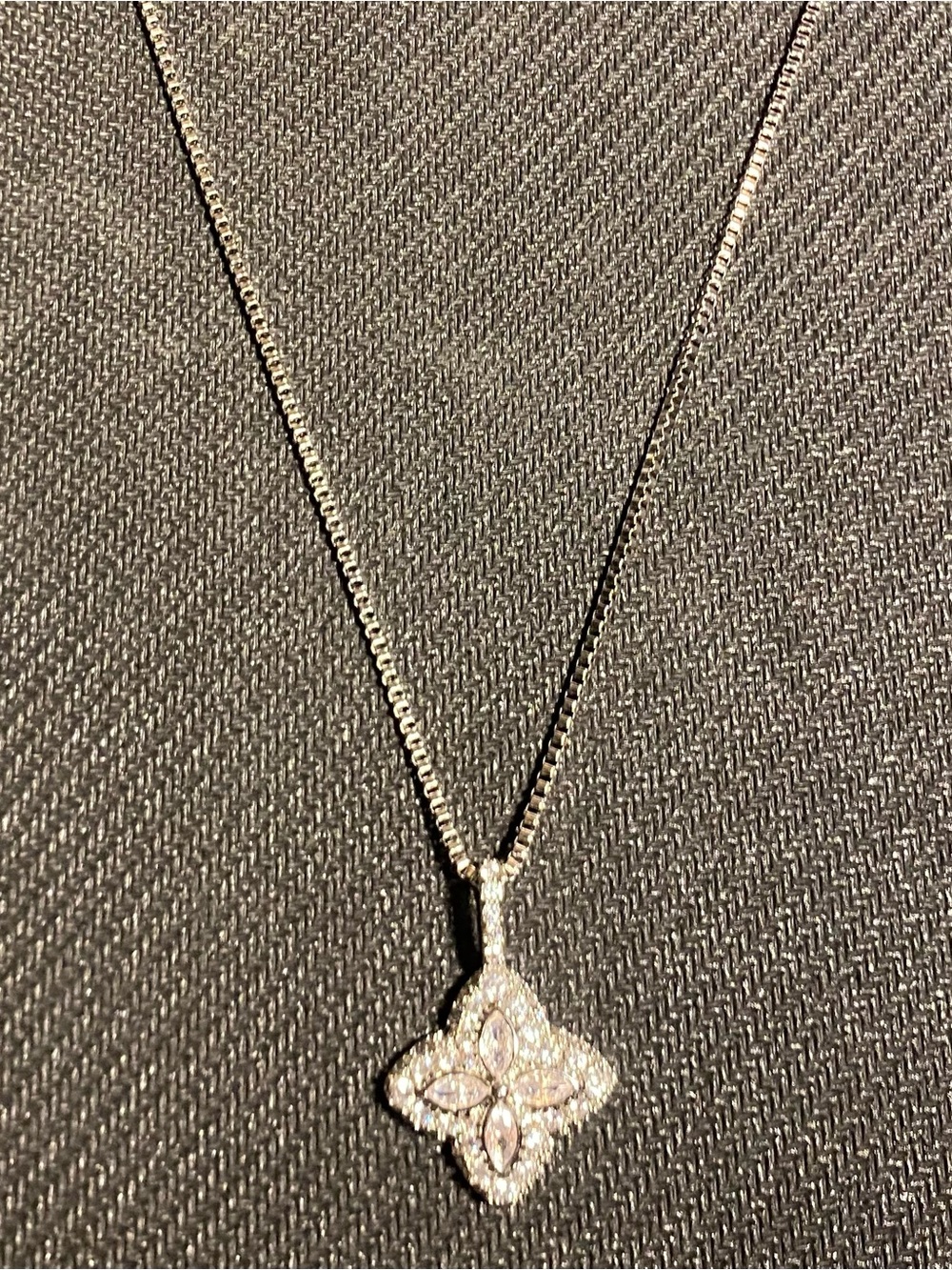Diamond Embedded Silver Chain - Picture 3 of 3